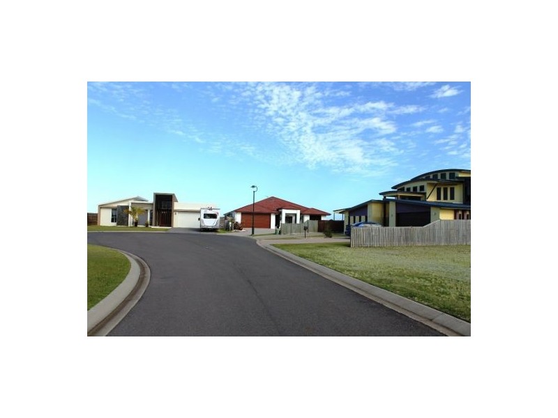 9 Mermaid Court, Eli Waters QLD 4655