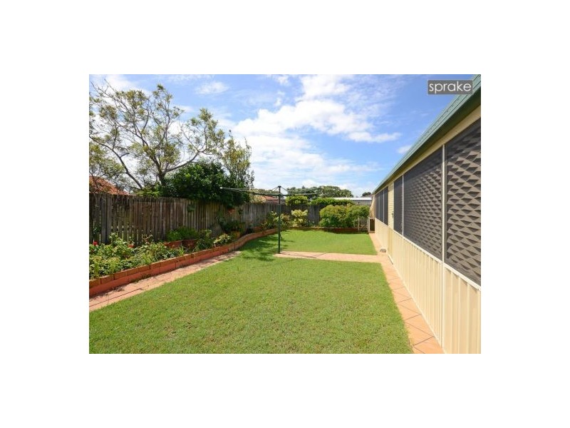 9 Wyuna Court, Urangan QLD 4655