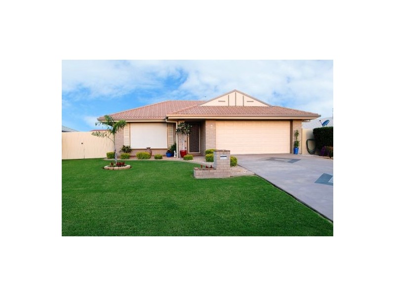 3 Lambour Crt, Point Vernon QLD 4655