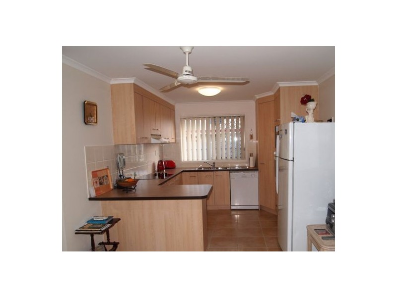 3 Lambour Crt, Point Vernon QLD 4655