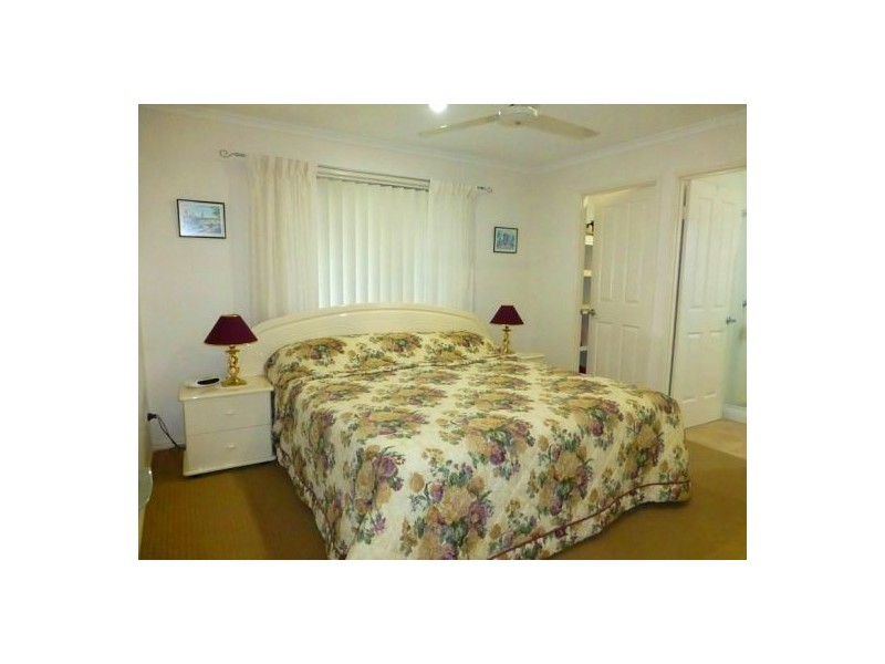 3 Lambour Crt, Point Vernon QLD 4655