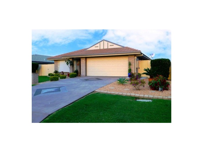 3 Lambour Crt, Point Vernon QLD 4655