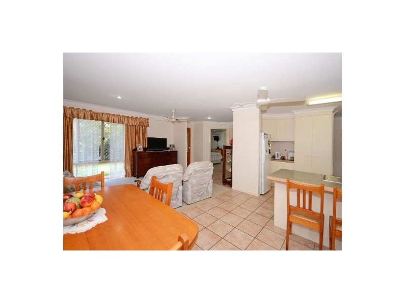 2 Diamond Court, Point Vernon QLD 4655