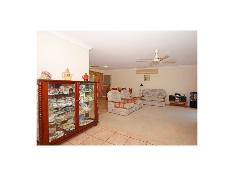2 Diamond Court, Point Vernon QLD 4655