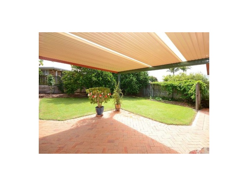 2 Diamond Court, Point Vernon QLD 4655