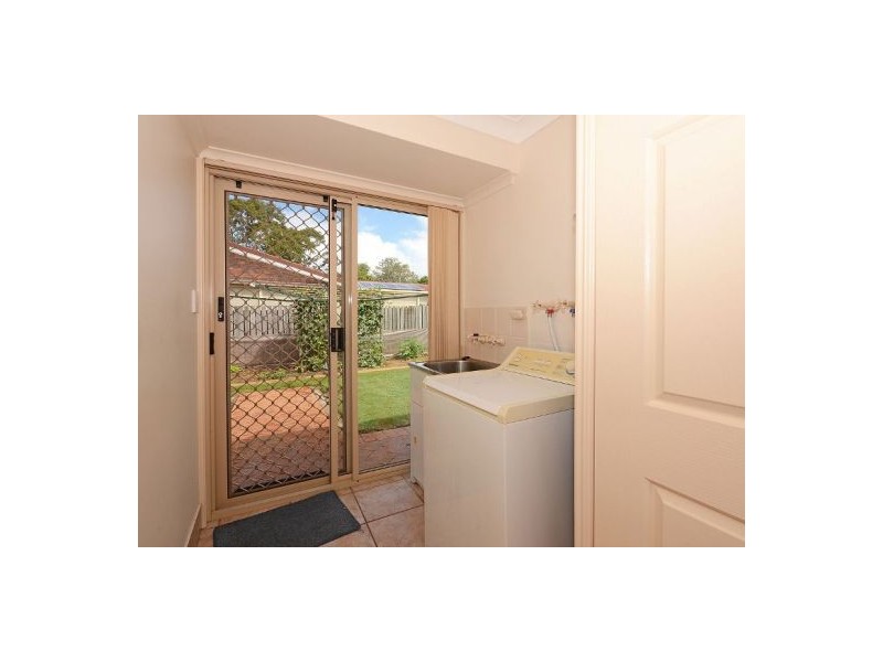 2 Diamond Court, Point Vernon QLD 4655