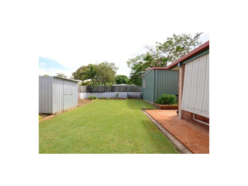 2 Diamond Court, Point Vernon QLD 4655
