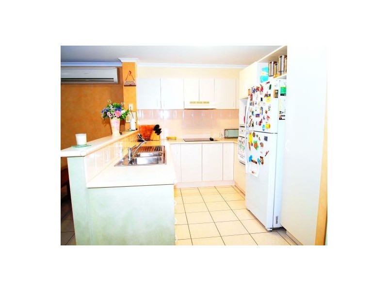 5 Brooke Crt, Torquay QLD 4655