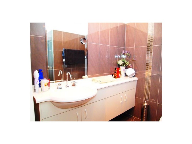 5 Brooke Crt, Torquay QLD 4655