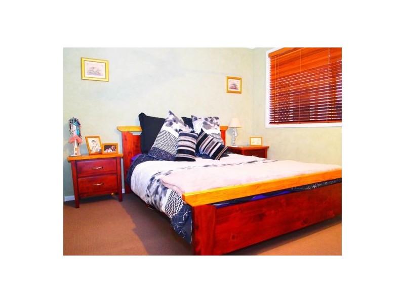 5 Brooke Crt, Torquay QLD 4655