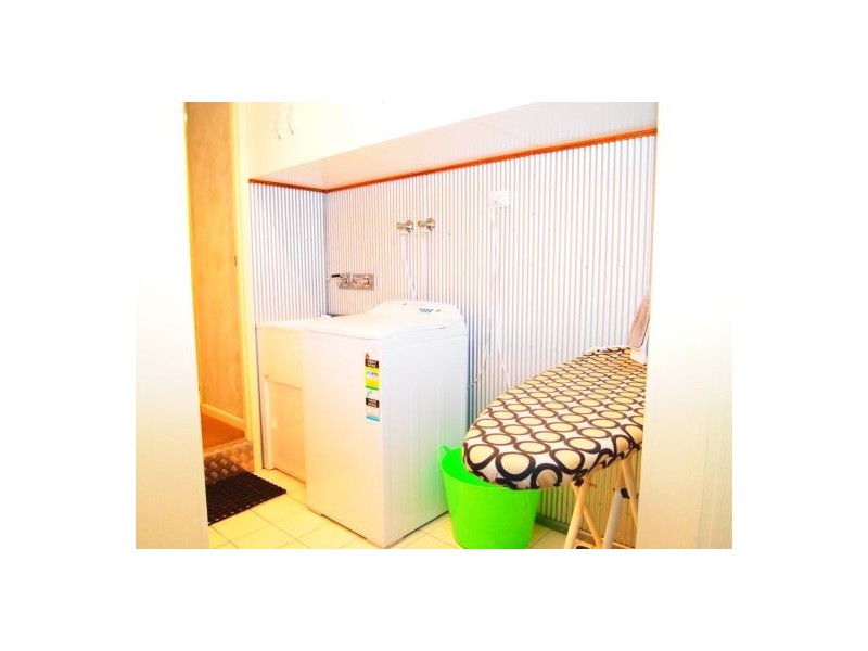 5 Brooke Crt, Torquay QLD 4655