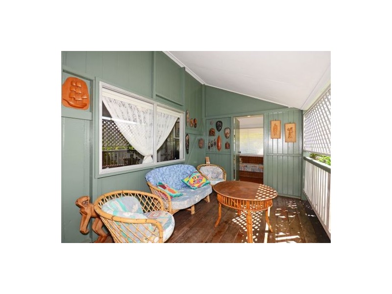 33 Long Street, Point Vernon QLD 4655