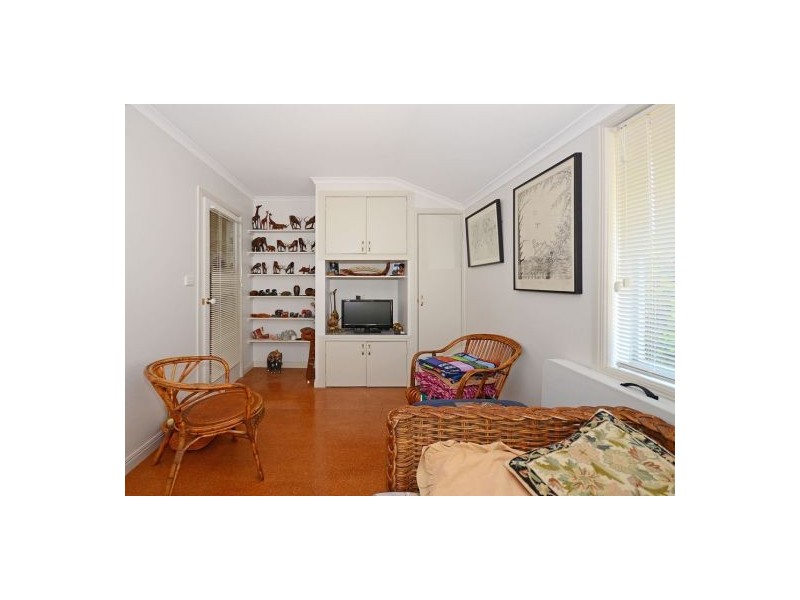 33 Long Street, Point Vernon QLD 4655