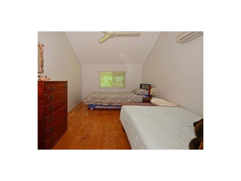 33 Long Street, Point Vernon QLD 4655