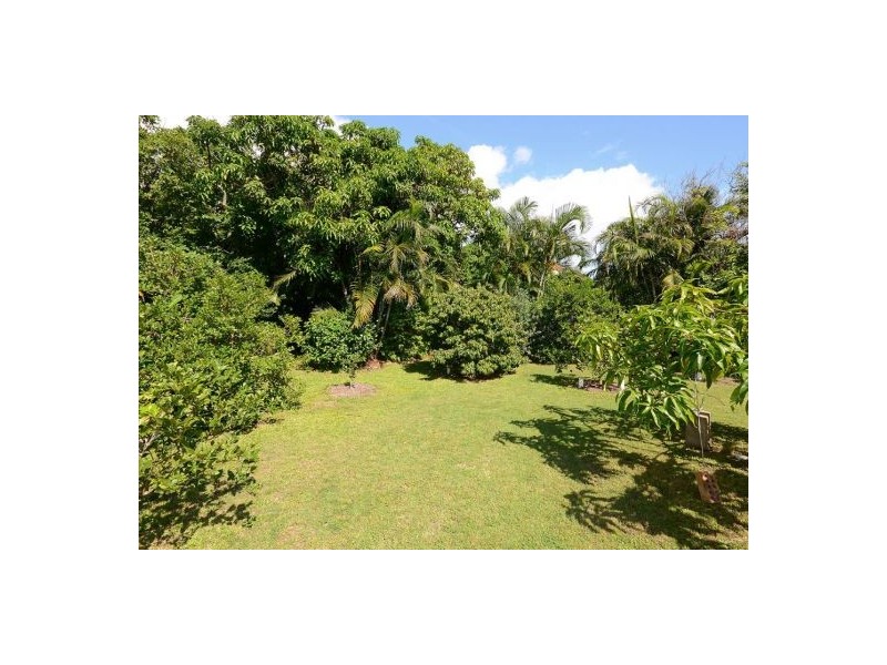 33 Long Street, Point Vernon QLD 4655