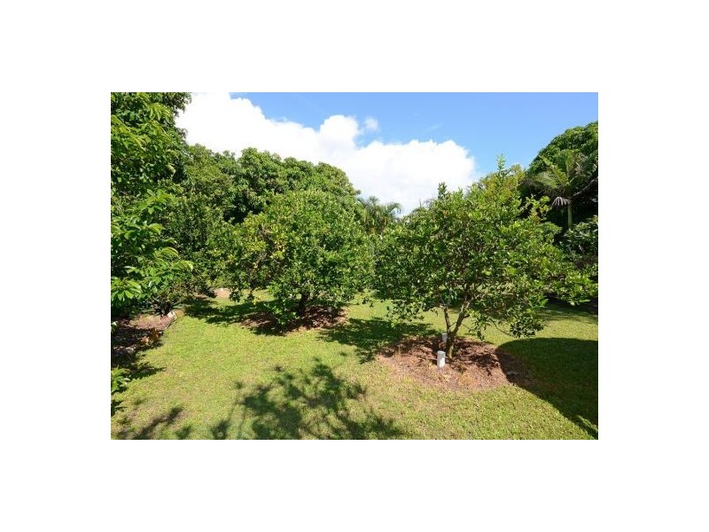 33 Long Street, Point Vernon QLD 4655