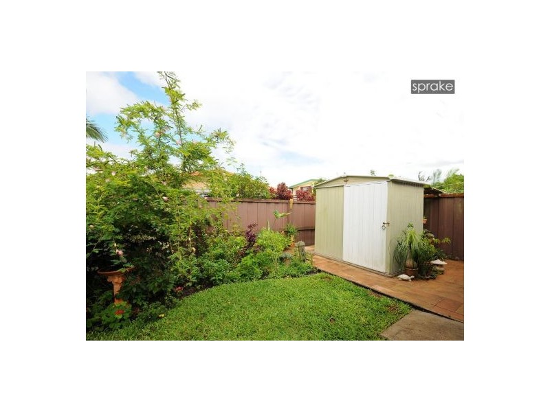 2/10 Hayworth St, Point Vernon QLD 4655