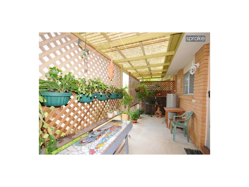 2/10 Hayworth St, Point Vernon QLD 4655