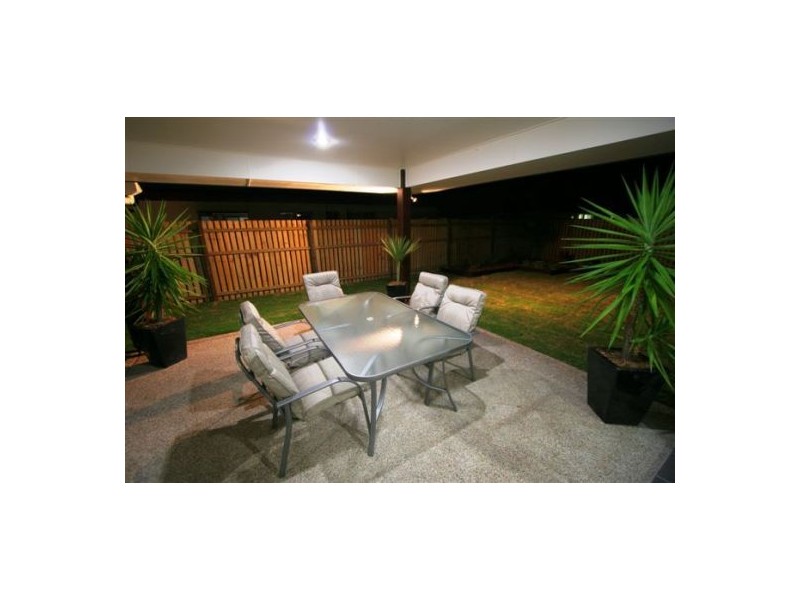 50 Lady Penrhyn Dr, Eli Waters QLD 4655