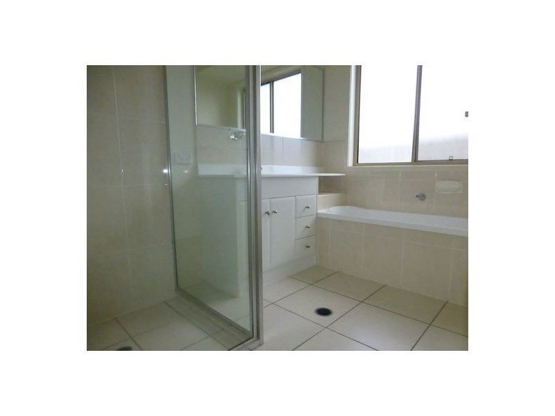 50 Pembridge Cct, Urraween QLD 4655