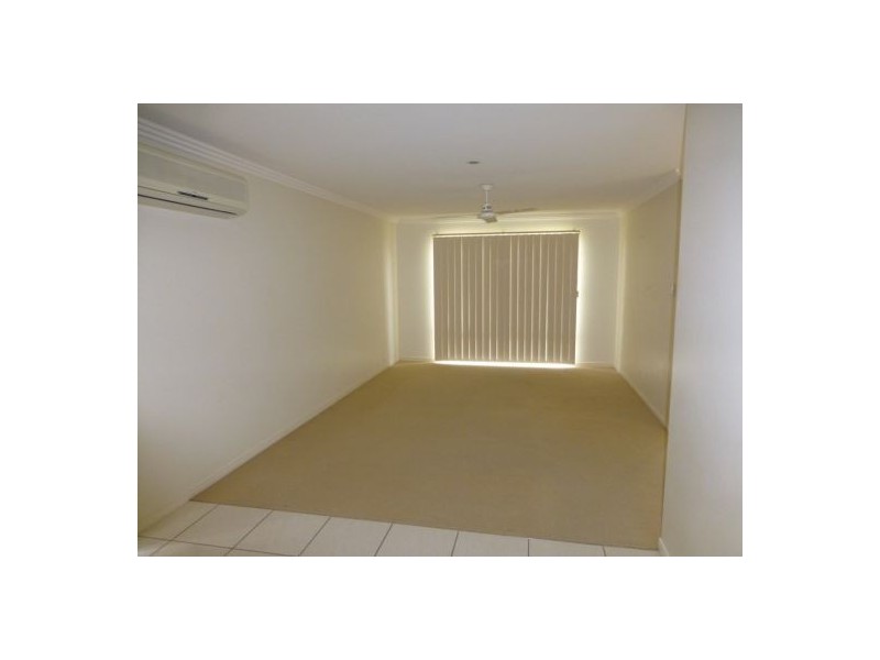 50 Pembridge Cct, Urraween QLD 4655