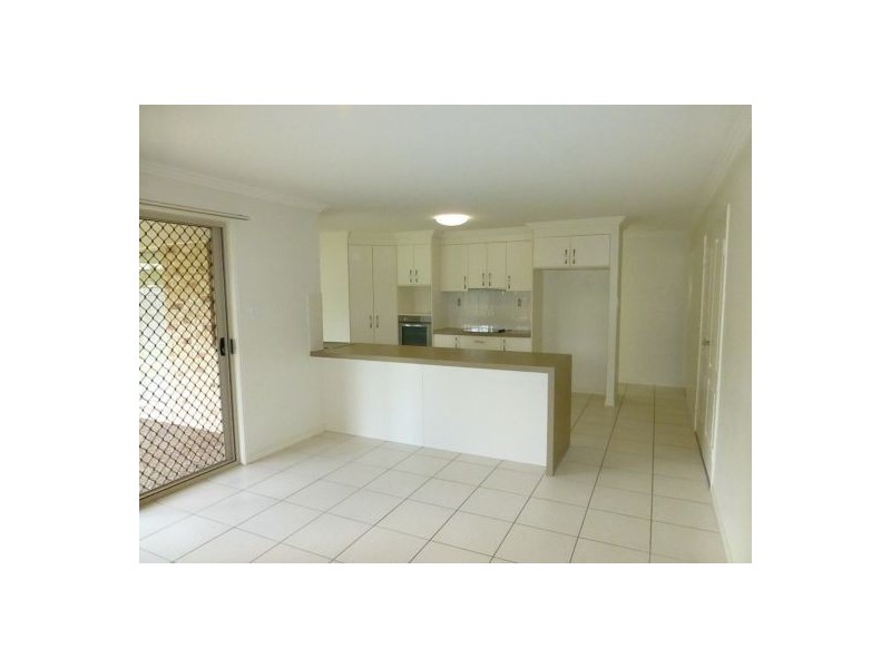 50 Pembridge Cct, Urraween QLD 4655