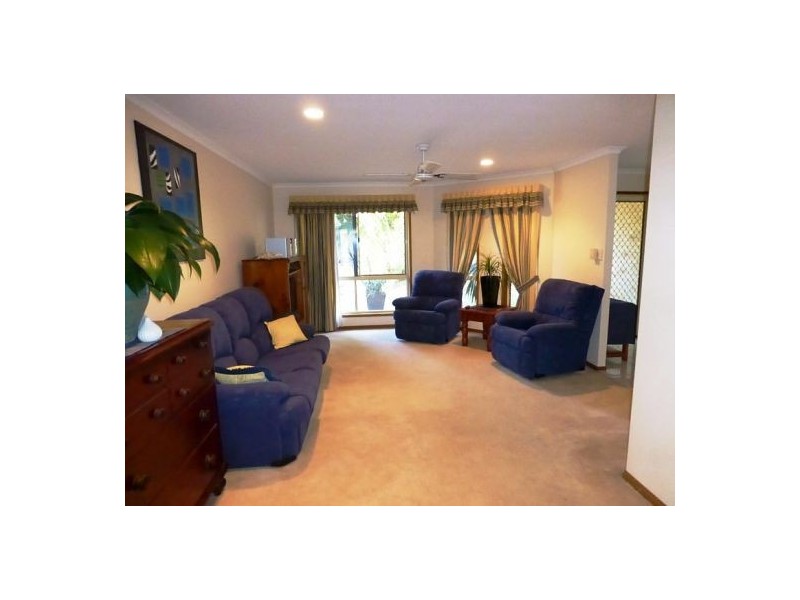 9 Rialto Crt, Urangan QLD 4655