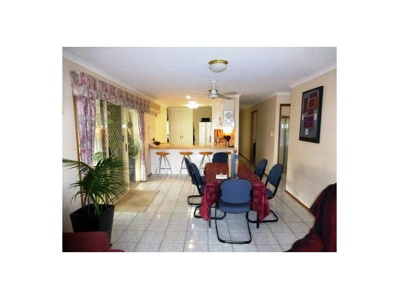 9 Rialto Crt, Urangan QLD 4655