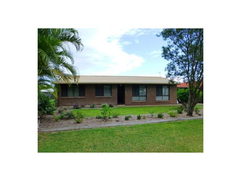 8 Maryanne Crt, Point Vernon QLD 4655