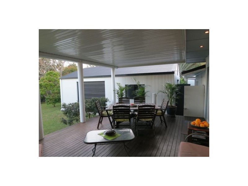 3 Corfield St, Point Vernon QLD 4655