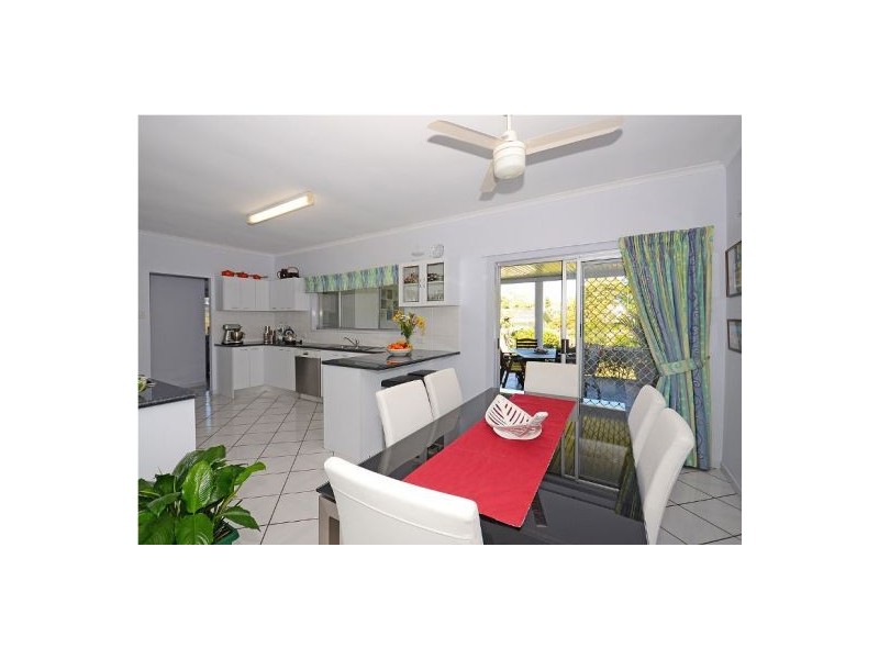 3 Corfield St, Point Vernon QLD 4655