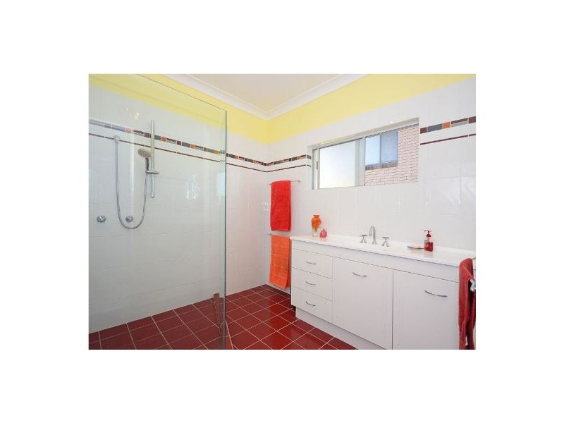 3 Corfield St, Point Vernon QLD 4655