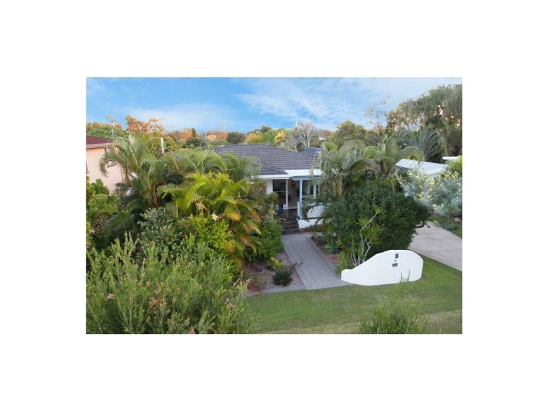 3 Corfield St, Point Vernon QLD 4655