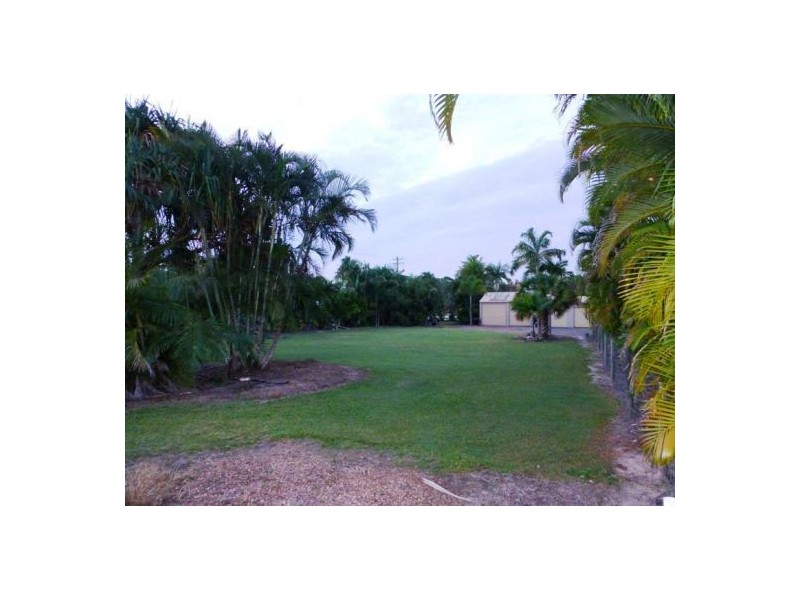 54 Hughes Rd, Urangan QLD 4655