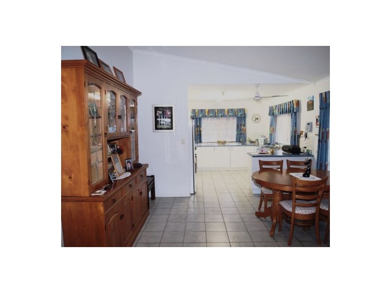 24 Margaret St, Urangan QLD 4655