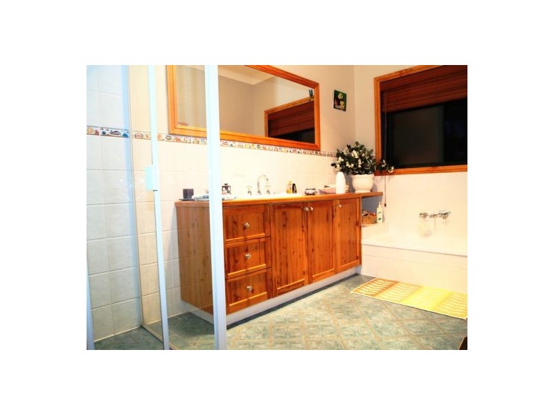 52-54 Sempfs Rd, Dundowran Beach QLD 4655