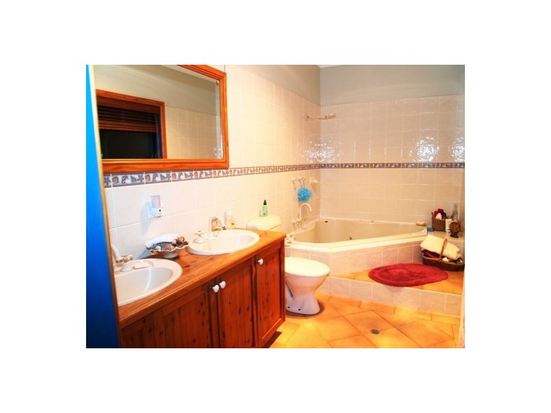 52-54 Sempfs Rd, Dundowran Beach QLD 4655