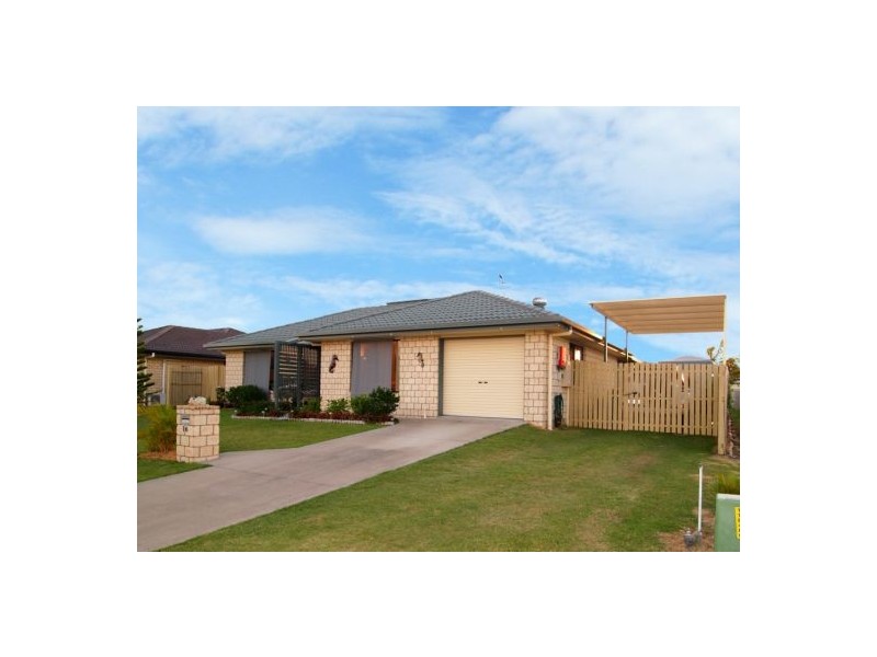 16 Joselyn Dr, Point Vernon QLD 4655