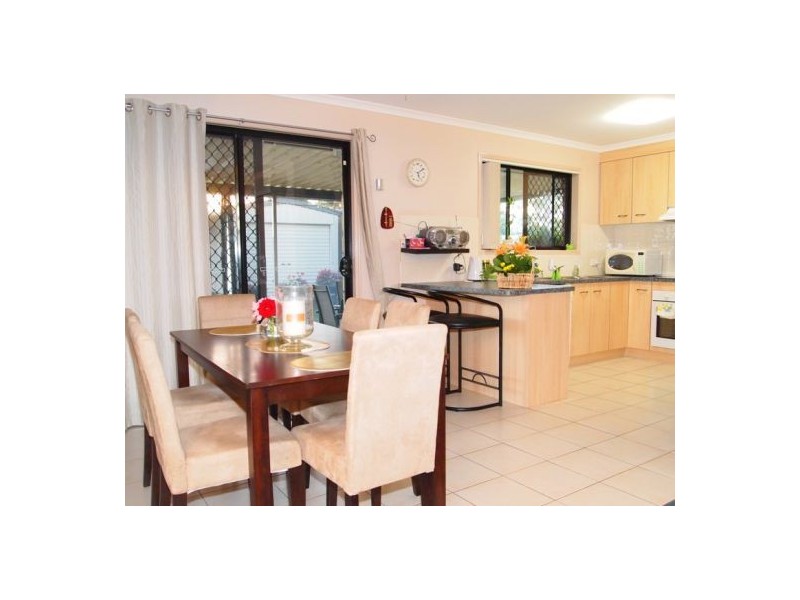 16 Joselyn Dr, Point Vernon QLD 4655