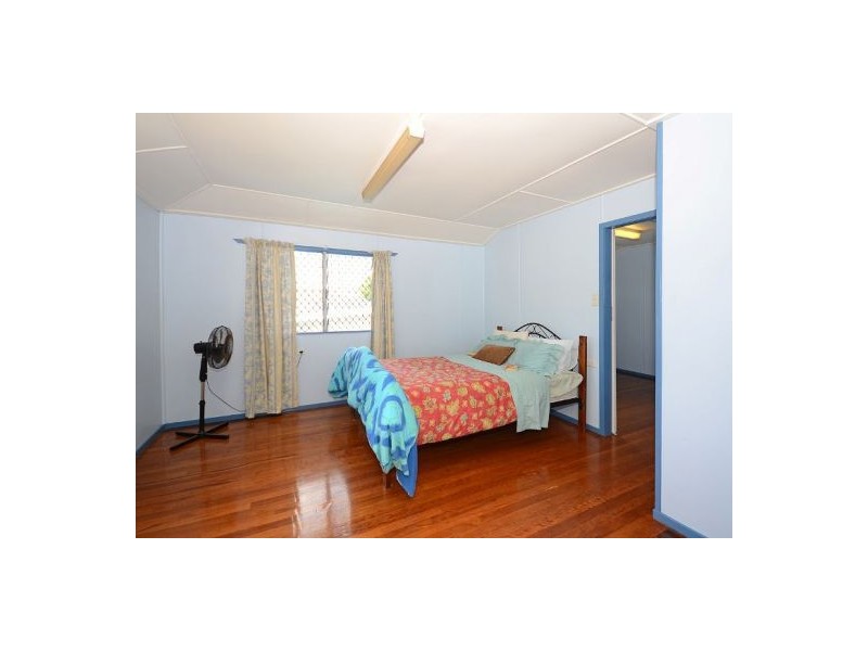 1 Cypress Street, Torquay QLD 4655