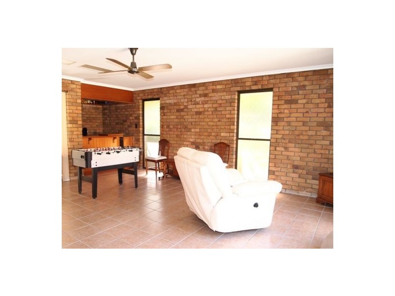 1 Hughes Rd, Wondunna QLD 4655