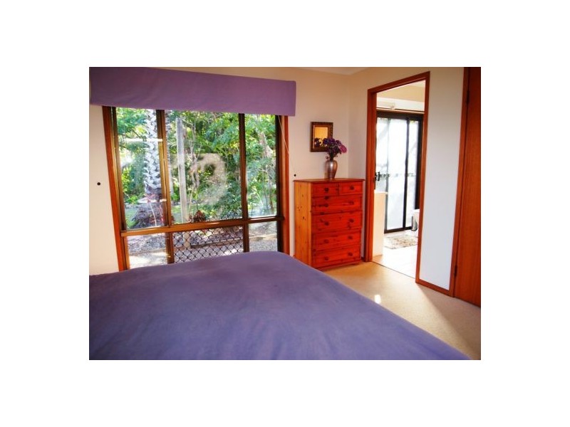 1 Hughes Rd, Wondunna QLD 4655