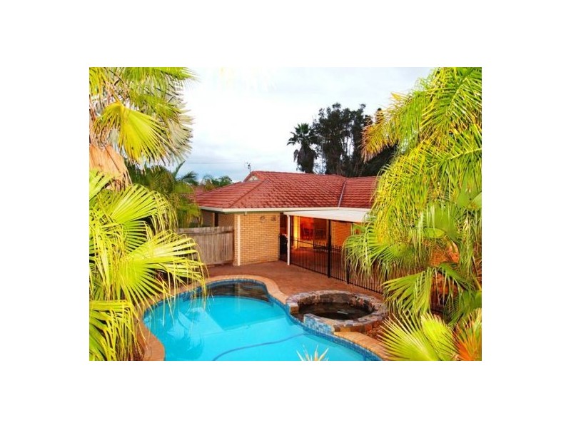 1 Hughes Rd, Wondunna QLD 4655