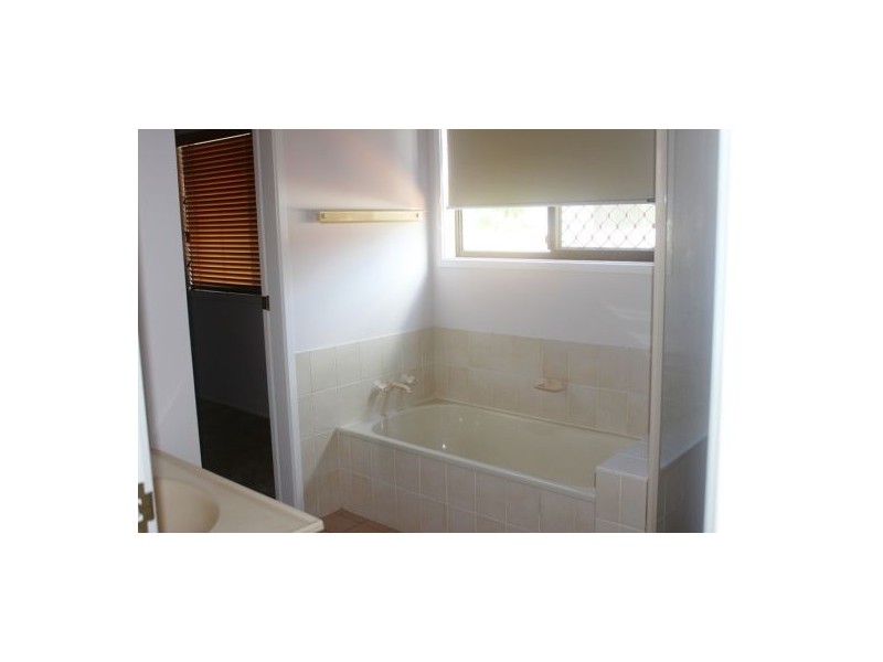 H1 114 Ibis Boulevard, Eli Waters QLD 4655