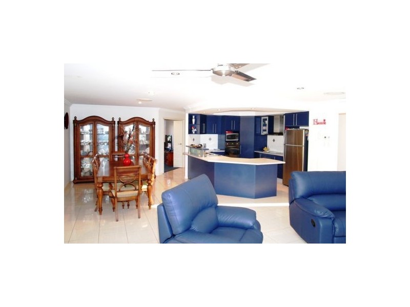 1 Noah Crt, Dundowran QLD 4655