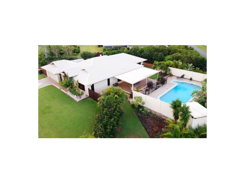 1 Noah Crt, Dundowran QLD 4655