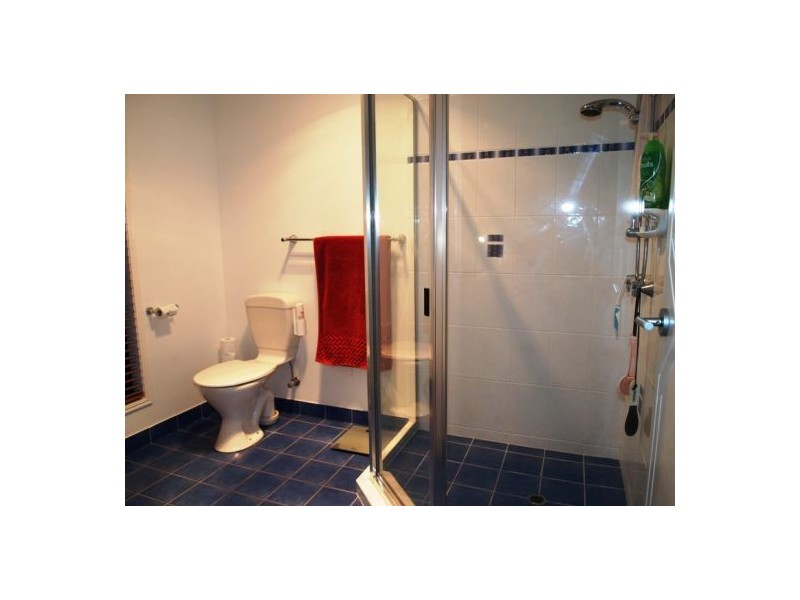 1 Noah Crt, Dundowran QLD 4655