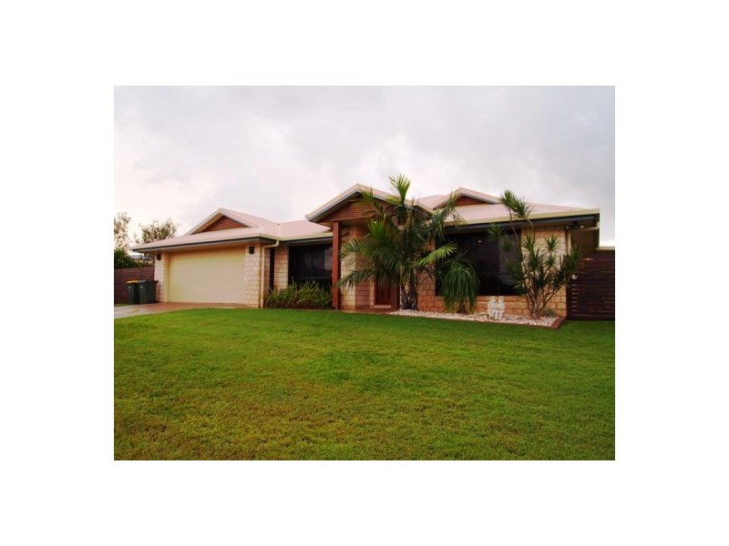 1 Noah Crt, Dundowran QLD 4655