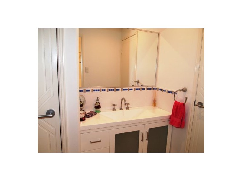 1 Noah Crt, Dundowran QLD 4655