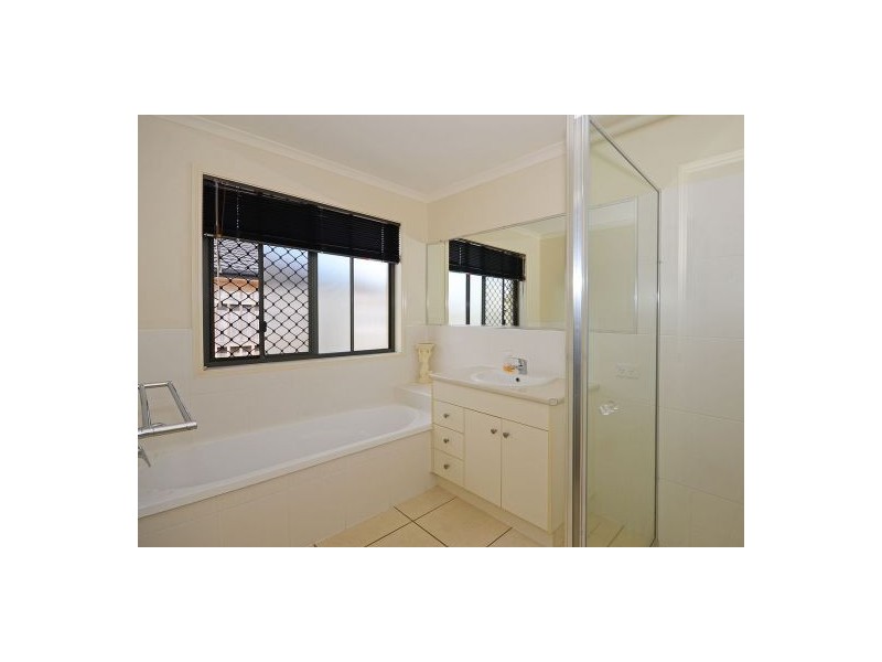 18 Bayswater Drive, Urraween QLD 4655